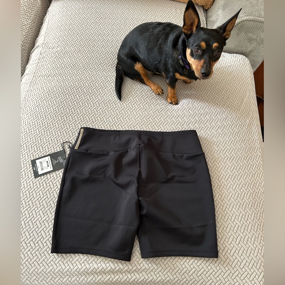 Destination Bike Short - Picture 3 of 5